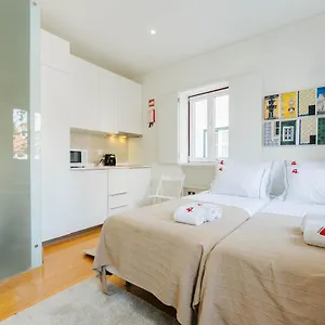 Rent4rest Downtown Tiny Apartment Lissabon